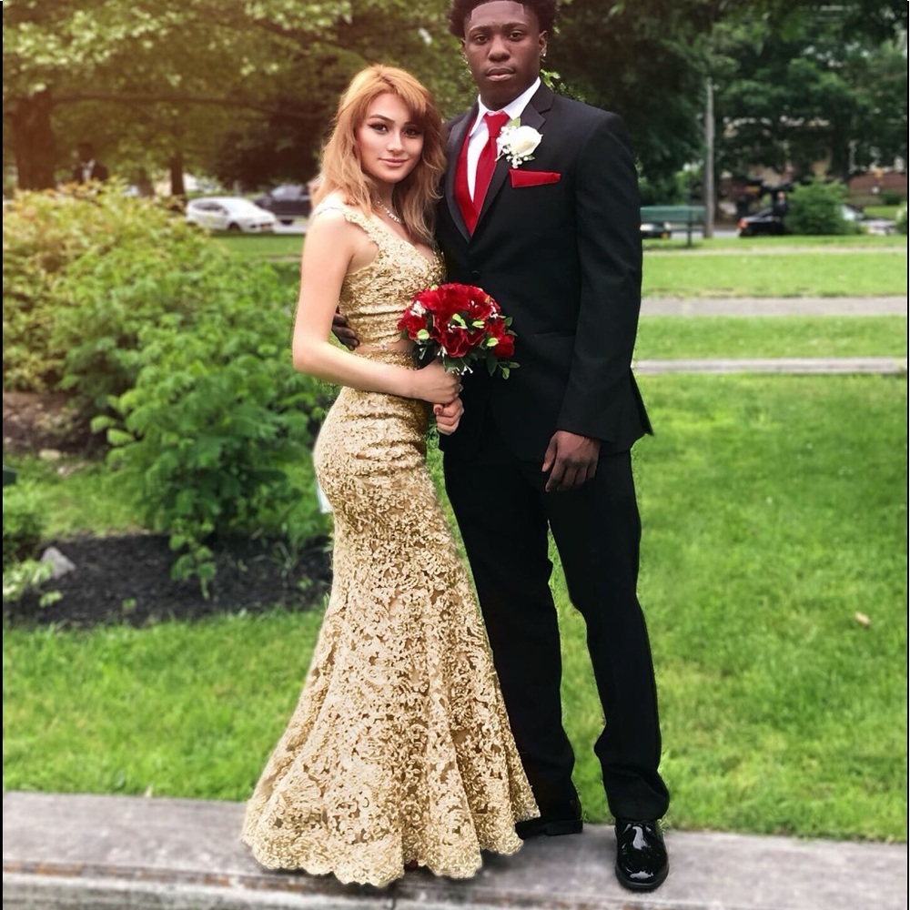 [PRICE DROP] Sherri hill 51192